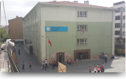 Öz-De-Bir Ortaokulu Fotoğrafı